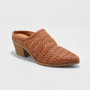Universal Thread Kallie Woven Heeled Mules